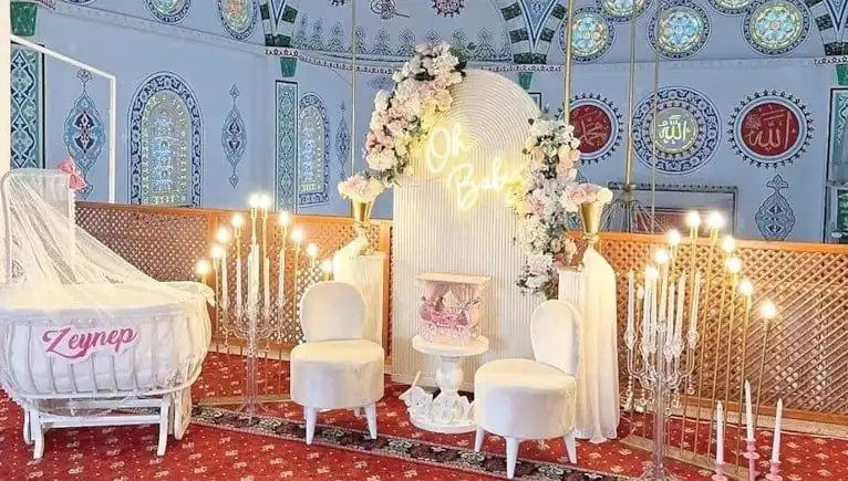 Sosyal Medyada Tartışma Yaratan Bebek Partisi Camide İnceleniyor
