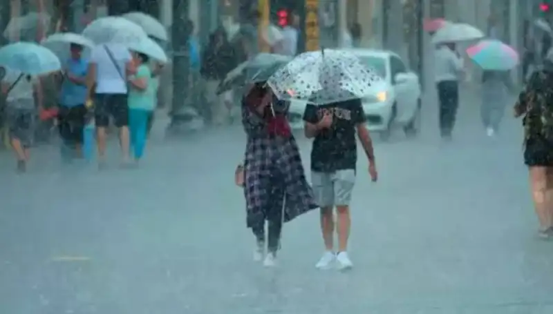 Meteoroloji'den Son Dakika Uyarısı: İstanbul Sağanak Yağış ve Yangın Bölgelerinde Rüzgar!