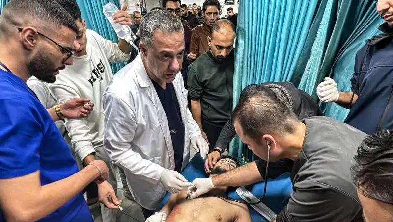 İsrail, Alıkoyduğu Filistinli Hastane Müdürünü Zayıflatarak Kriz Yaratıyor