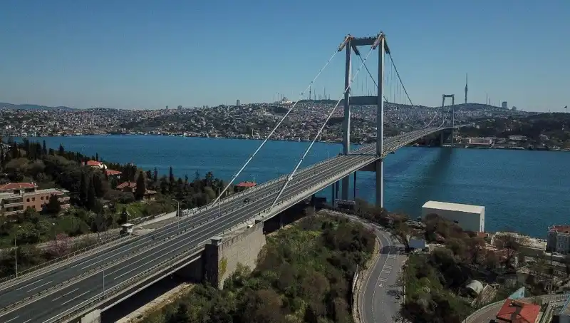 İstanbul'daki Deprem, Ulaşım Altyapısını Nasıl Etkiledi? Bakan Uraloğlu'ndan Son Açıklamalar