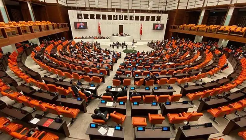 Emekli İkramiyeleri İçin Tarihi Teklif TBMM'de: İlk Adımlar Atıldı
