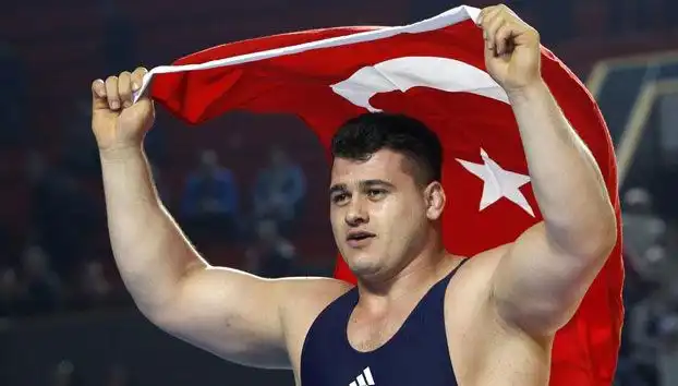 Rıza Kayaalp'e Şok Ceza: Milli Güreşçiye 4 Yıl Men
