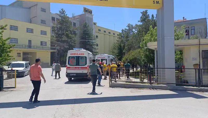 Çorum'da Un Fabrikasında Patlama: Olay Yerinde 10 Yaralı