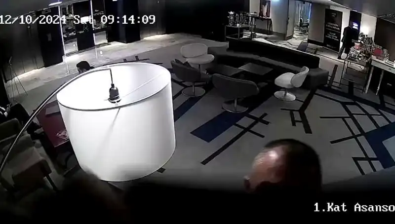 İBB Yolsuzluk Soruşturmasında Şok Eden Kamera Görüntüleri Ortaya Çıktı!