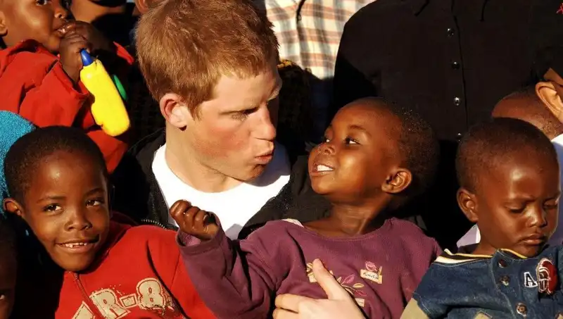 Prens Harry'nin Kurduğu Afrika Yardım Derneğinden Şaşırtan İstifa Kararı