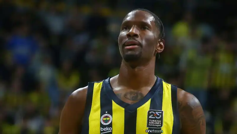 Nigel Hayes-Davis'in Sürpriz Takım Değişikliği Dünyayı Şaşırttı