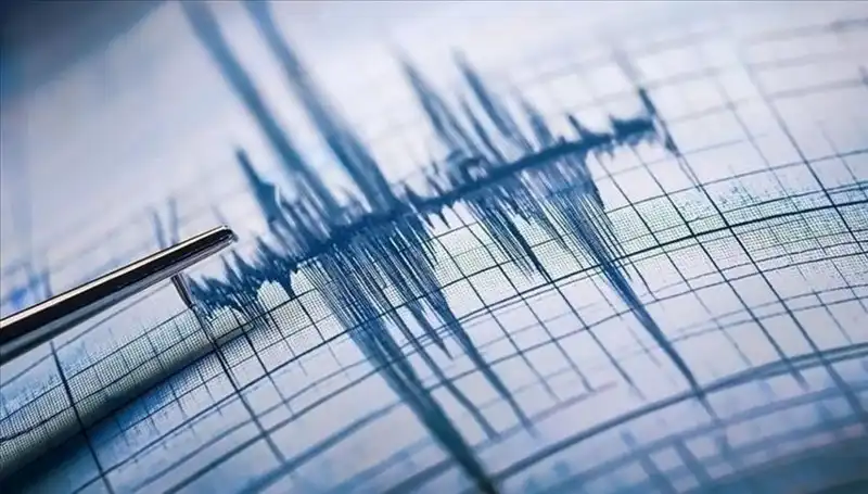 Ege Denizi'nde Şiddetli Deprem: 3.0 Büyüklüğündeki Sarsıntı Ne Anlama Geliyor?