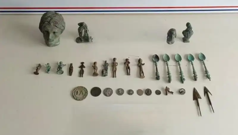 Eski Roma’nın Gizemi: Tarihi Eserler Çetesi Yakalandı