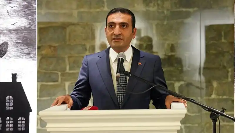 İnan Güney: Beyoğlu'nun Dört Yıldızlı Lideri ve Vizyonu