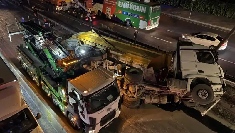 Hafriyat Kamyonu Devrildi: Şehirde Panik Anları ve Son Gelişmeler