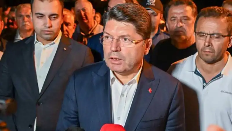 Bursa Orman Yangınında FETÖ Bağlantısı: Bakan Tunç'tan İlk Açıklama