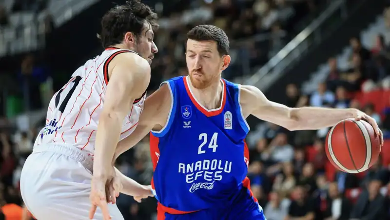 Anadolu Efes, Euroleague'deki Şampiyonluk Yolunda Kritik Bir Maç Oynayacak