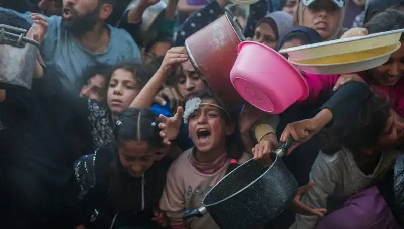 Gazze’de Açlık Krizi Derinleşti: Un Stokları Tükendi, Halk Tehlikede!