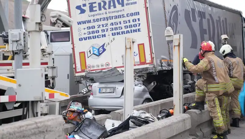 Bayram Tatilinde Trafikteki Korkunç Bilanço: 72 Can Kaybı