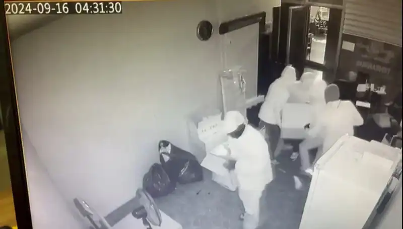 Kasayı Açamadıkları İçin Sırtlayıp Götürdüler: Şaşkınlık Yaratacak Olay