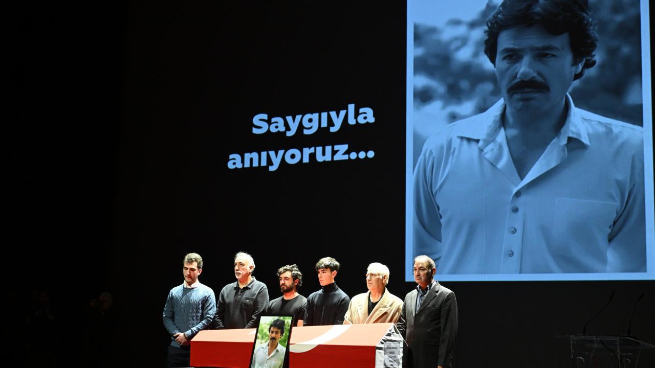 Ferdi Tayfur'a AKM'de veda töreni düzenlendi