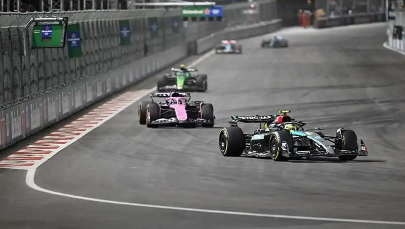 Formula 1: 2024 Sezonu Hızla Yaklaşıyor, Neler Bekleniyor?