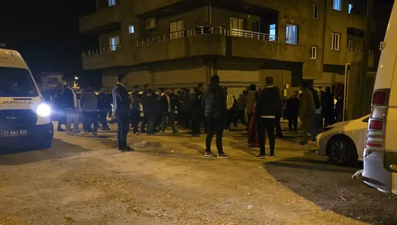 Şırnak'ta Taşlı ve Sopalı Kargaşa: Dört Kişi Yaralandı!