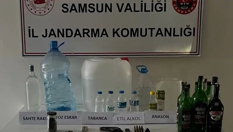 Samsun'da Sahte İçki Operasyonunda Litrelerce Skandal Ürün Ele Geçirildi