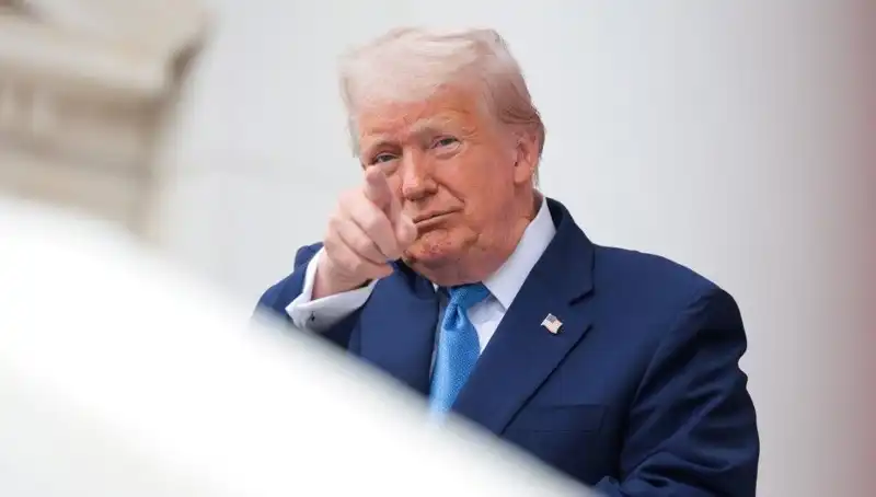 Trump'ın Adı Epstein Belgelerinde Mi Geçiyor? Adalet Bakanlığı'ndan Şok İddia