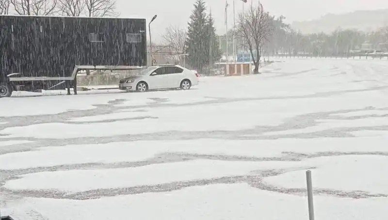 Tekirdağ'da Ceviz Büyüklüğünde Dolu Yağışı Şok Etkisi Yarattı