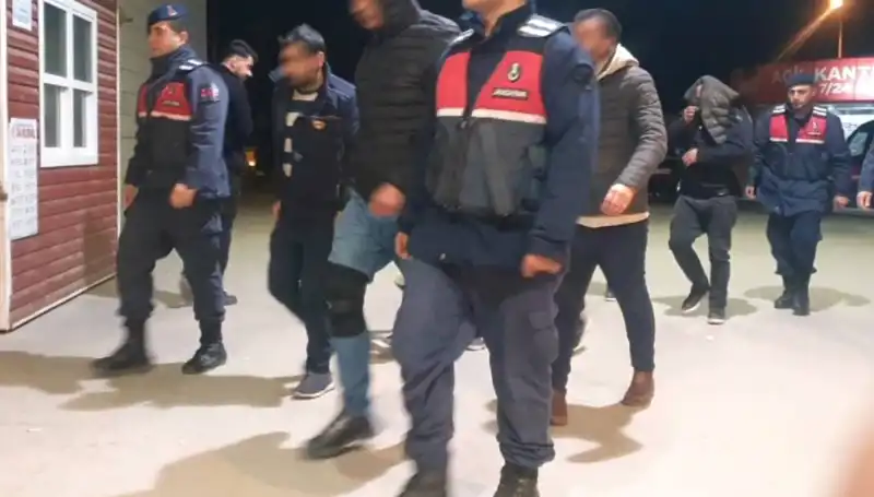 Bağ Evinde Gizli Uyuşturucu Partisi: Emniyet Ekipleri Baskın Düzenledi