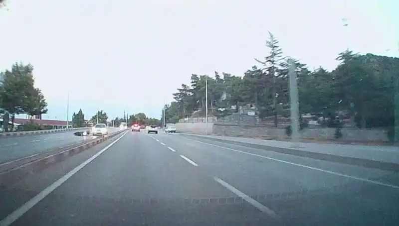 Motosiklet ve Otomobil Çarpıştı: Hastaneye Kaldırılan Yaralı Hayatını Kaybetmeyecek Mi?