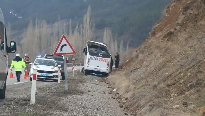Oltu'da İşçi Servisi Kazası: Yaralıların Sayısı Artıyor!
