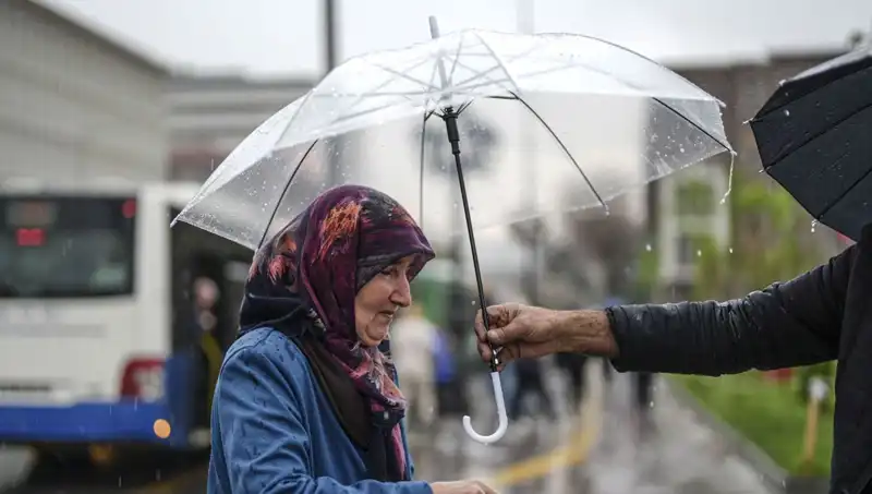 Türkiye'de Gök Gürültülü Sağanak Yağış Bekleniyor: Bugün Hava Durumu Nasıldır?