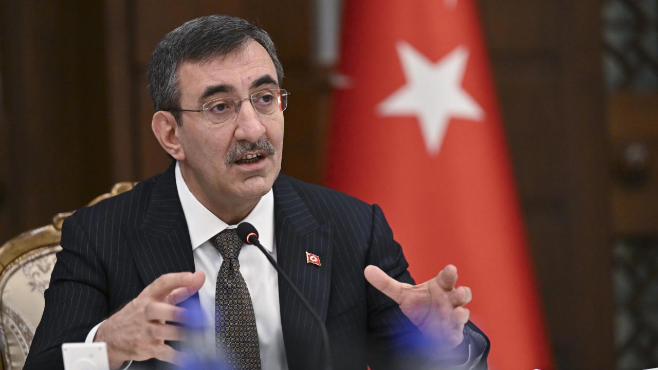 Cumhurbaşkanı Yardımcısı Yılmaz'dan Genç Çiftlere Müjdeler