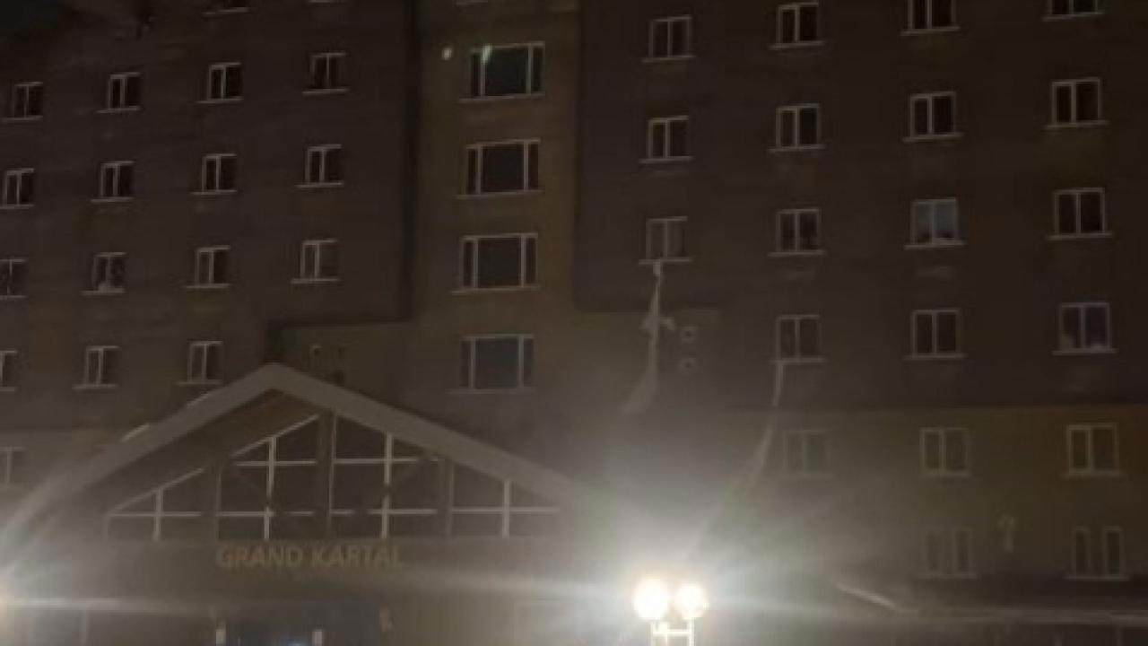 Otel Yangınında Çıkan Panik Anları