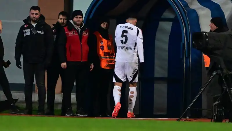 İki Maçta Kırmızı Kart Gören Tayyip Talha: Beşiktaş Camiasından Özür Diledi