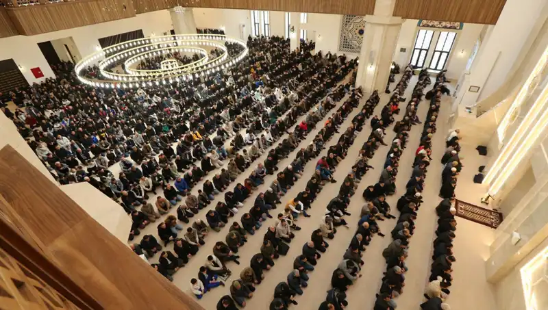 Cuma Namazı 2025: İstanbul, Ankara, İzmir ve Diğer Şehirlerin Saati