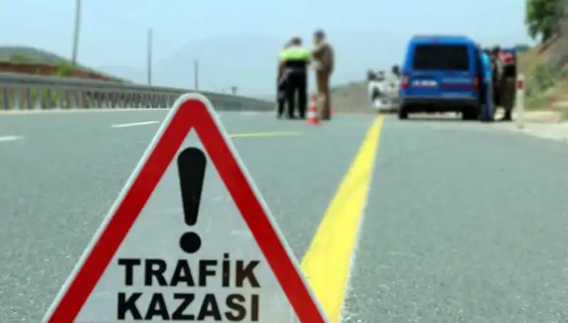 Otomobil ve Hafif Ticari Araç Kazasında 6 Kayıp: Olayın Detayları