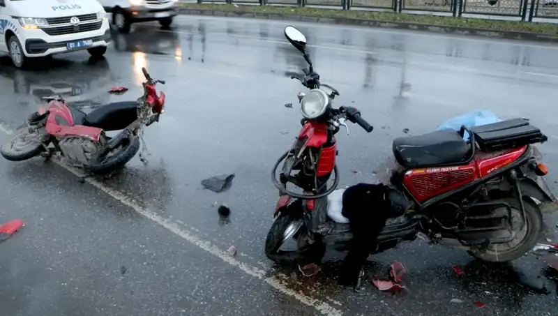 Adana'da Elektrikli Bisiklet ve Otomobil Kazası: 1 Kişi Hayatını Kaybetti