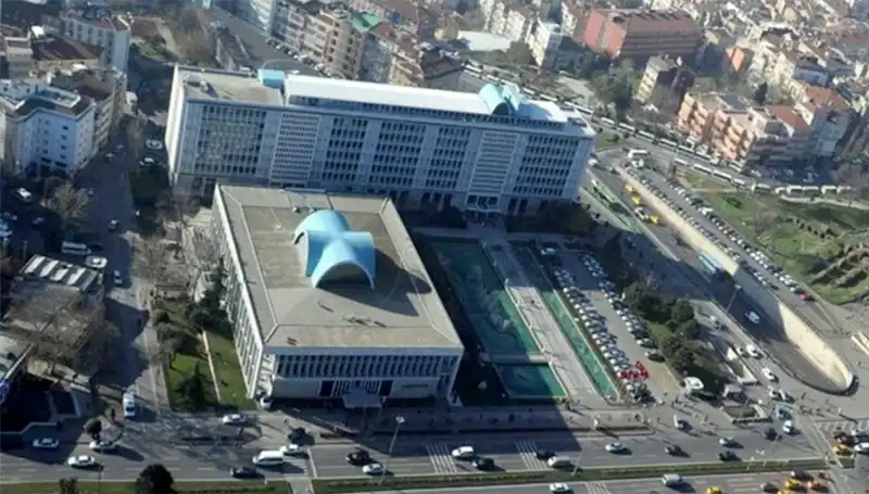 İBB Soruşturmasında İlgili WhatsApp Grubunun Mesajları İnceleniyor!