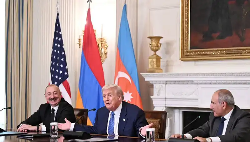 Aliyev'den Ermenistan'a Acil Anayasa Çağrısı: Zaman Kaybetmeye Gelmez