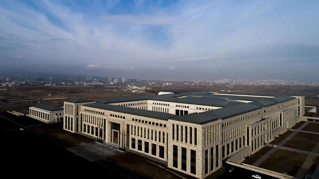 MİT'ten kariyer fırsatları gençlerin dikkatini çekiyor