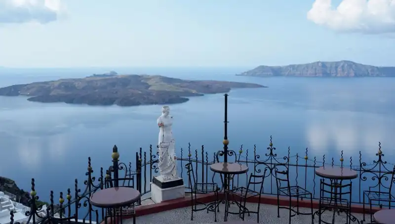 Santorini Adası'nın Geleceği Tehlikede: "Sular Altında Kalabilir!"