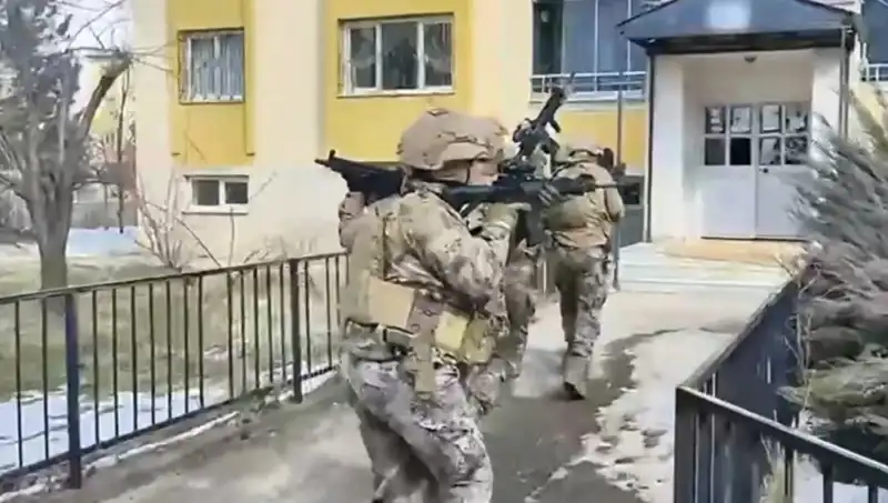 Bingöl'de DAEŞ Operasyonunda 3 Şüpheli Tutuklandı: Detaylar Belli Oldu