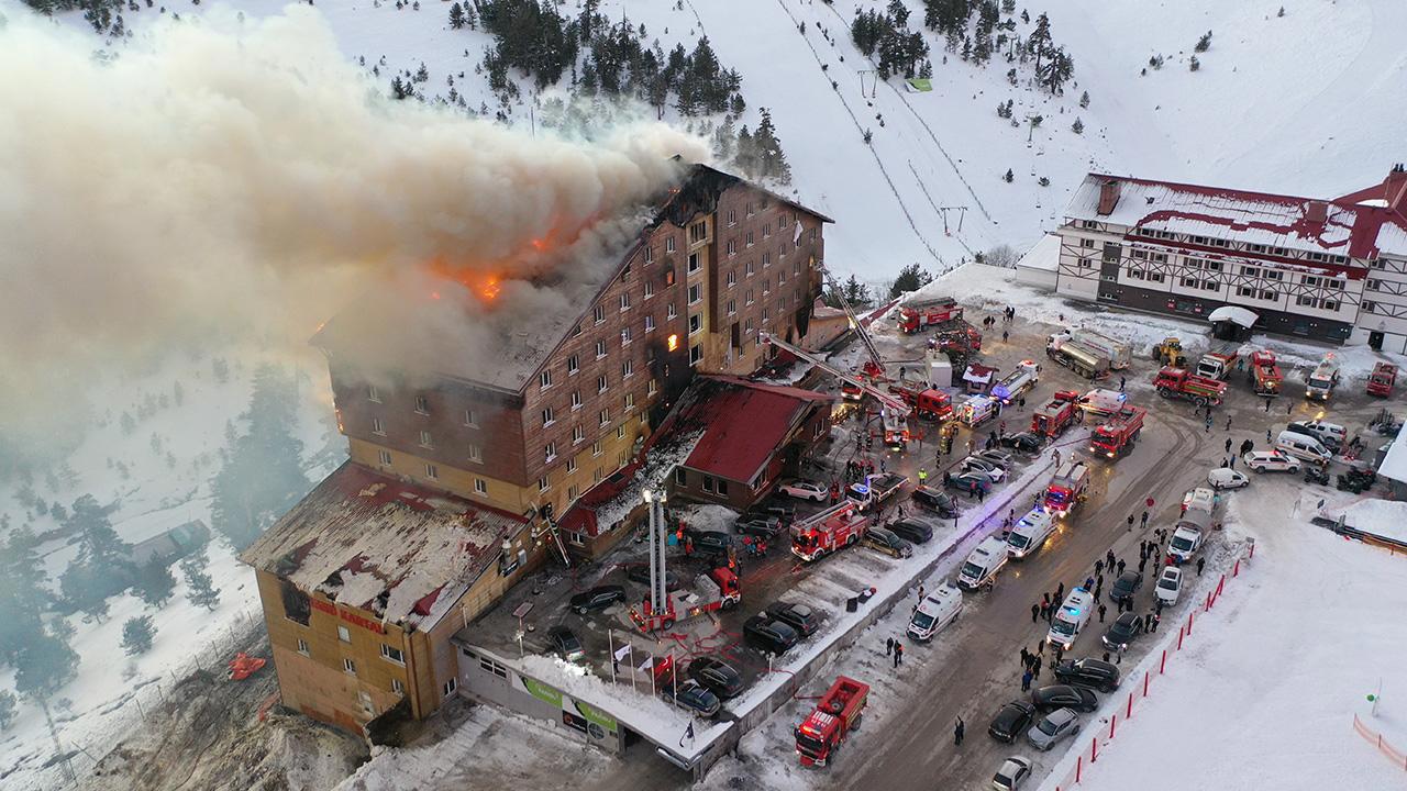 Kartalkaya Kayak Merkezi'nde Yaşanan Otel Yangınında 10 Ölü, 32 Yaralı İddiası