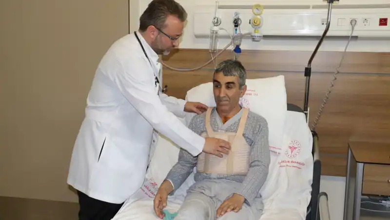 6 Ayda İki Aort Damarı Yırtılması: Ameliyat Süreci ve Sonrası