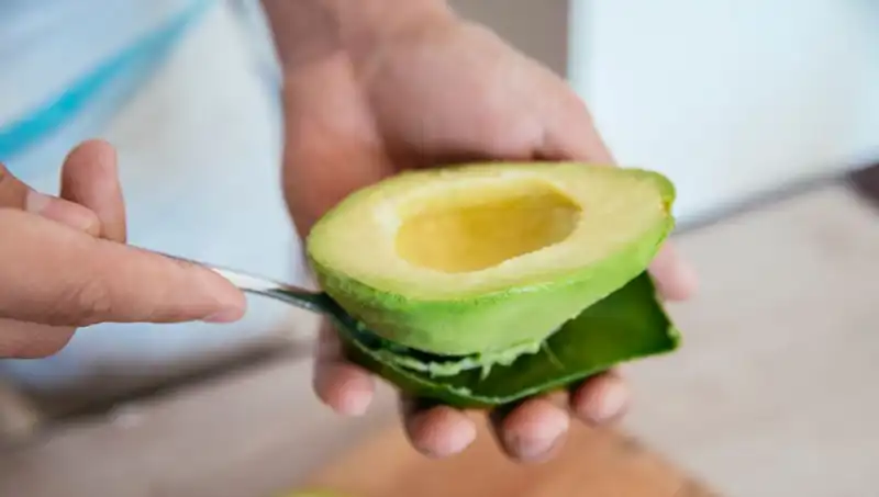 Avokado Yağlarının Şaşırtıcı Sağlık Faydaları ve Doğru Kullanım Yöntemleri